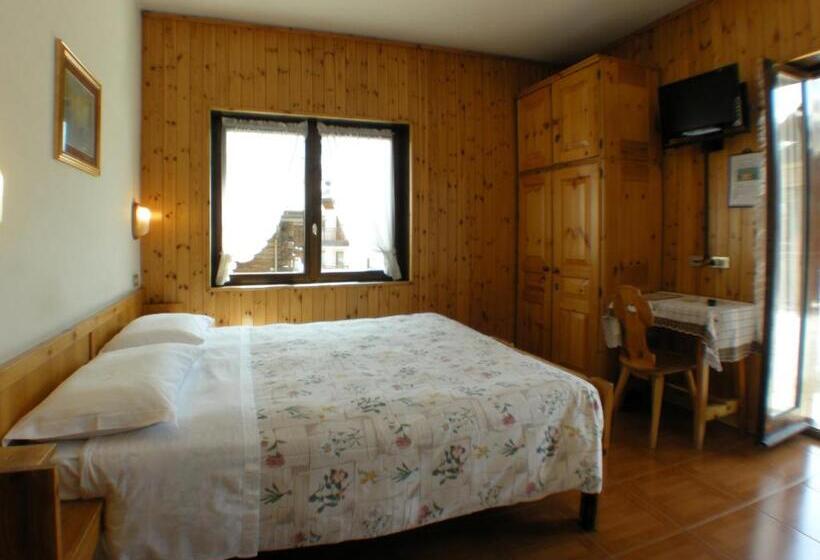 اتاق استاندارد با بالکن, Federia