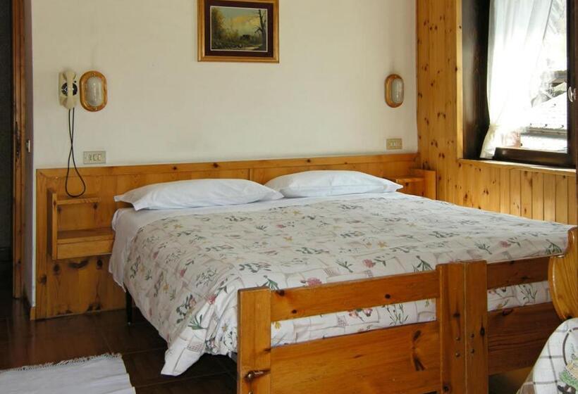 اتاق استاندارد با بالکن, Federia