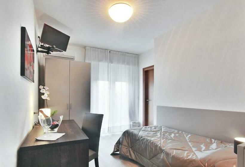 스탠다드 싱글 룸, Gambrinus