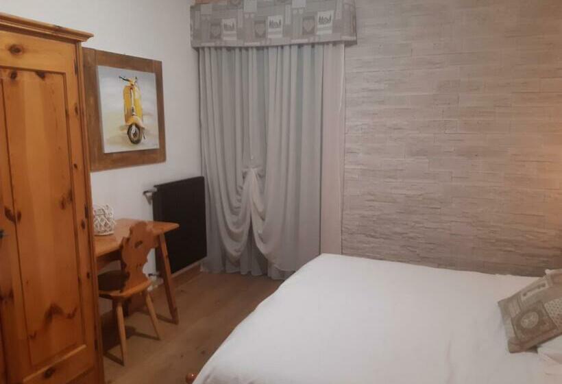 バルコニー付きスタンダードルーム, Garnì Valdan