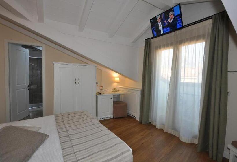 חדר סטנדרט נוף לעיר, Garni Corona