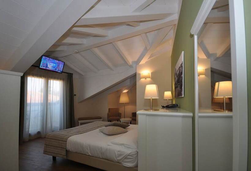 חדר סטנדרט נוף לעיר, Garni Corona