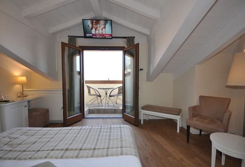 חדר סטנדרט נוף לעיר, Garni Corona