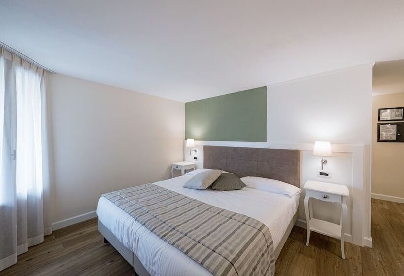 חדר סטנדרט נוף לעיר, Garni Corona