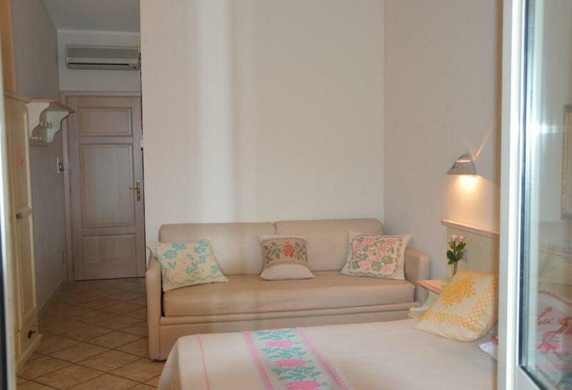 标准三人间, La Palma