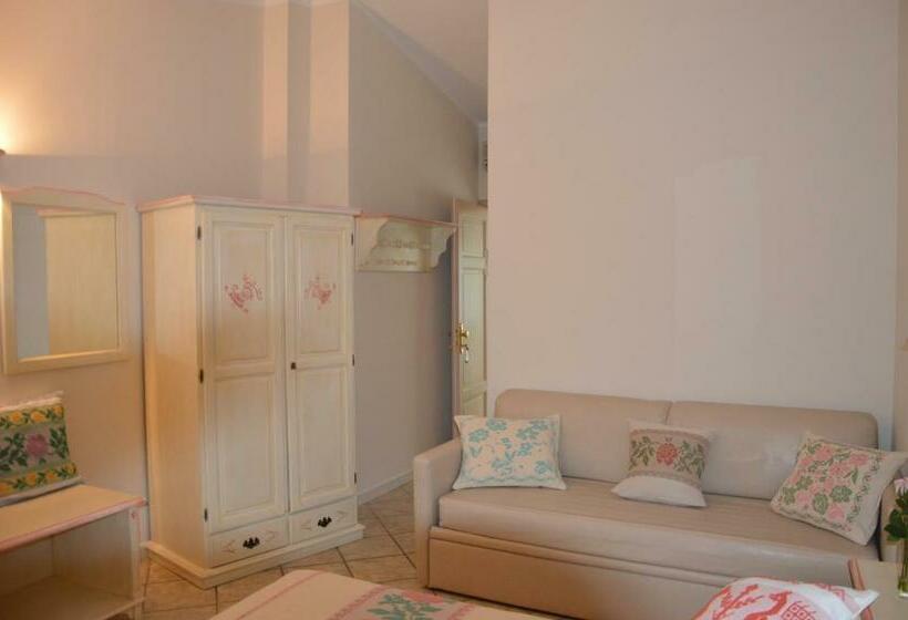 标准三人间, La Palma