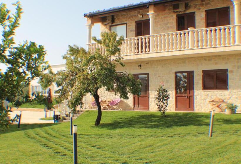 اتاق خانوادگی, Le Due Palme