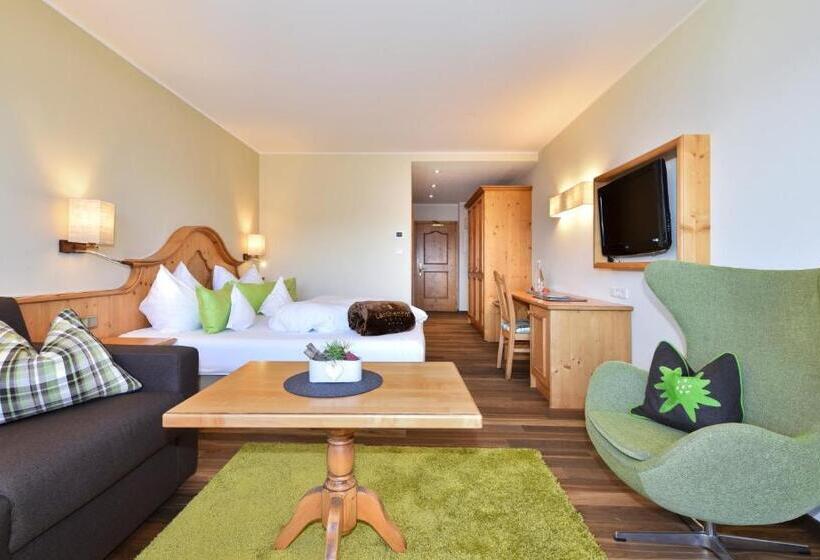 Номер Стандарт, Lärchenhof