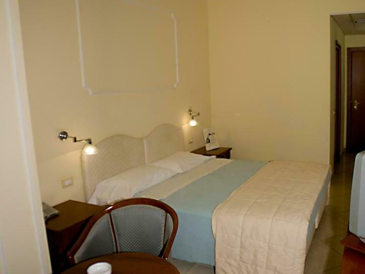 Номер Стандарт, Marinella