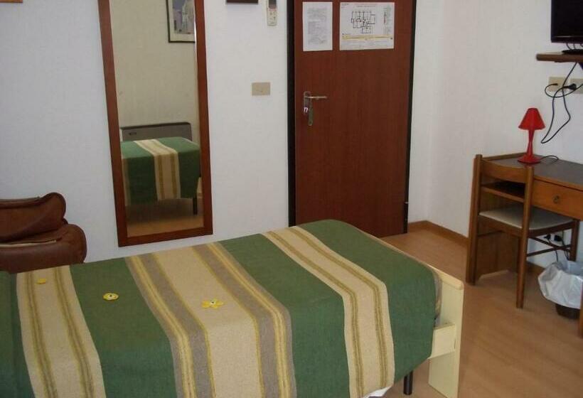 اتاق استاندارد یک نفره, Meublè Villa Patrizia