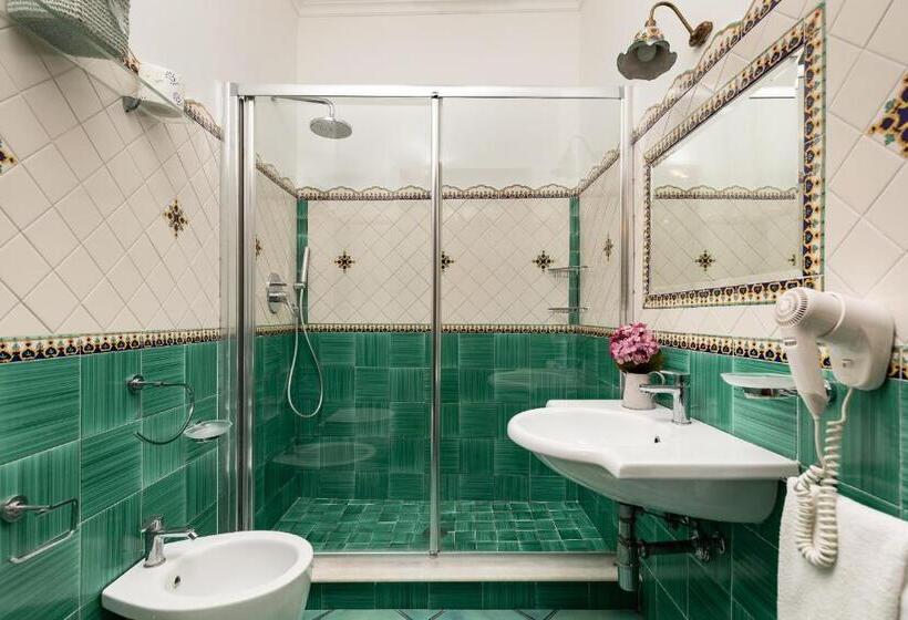 オーシャンビューデラックスルームバルコニー付き, Monte Solaro Bed & Breakfast