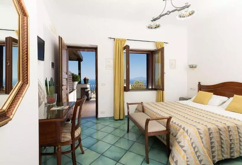 オーシャンビューデラックスルームバルコニー付き, Monte Solaro Bed & Breakfast