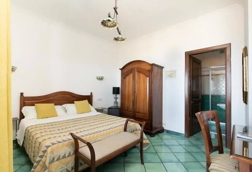 オーシャンビューデラックスルームバルコニー付き, Monte Solaro Bed & Breakfast