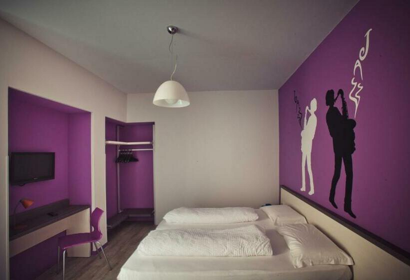 اتاق استاندارد, Nologo