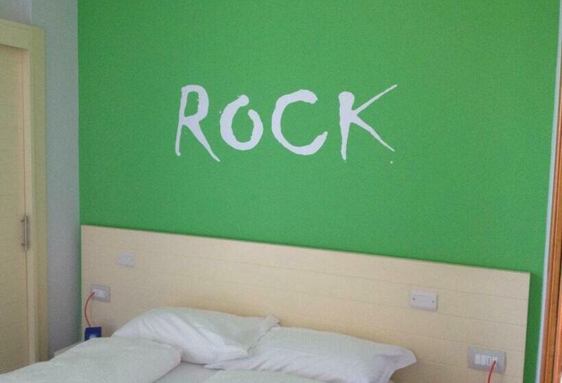 اتاق استاندارد, Nologo