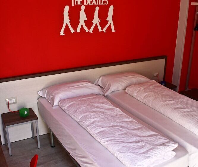 اتاق استاندارد سه نفره, Nologo