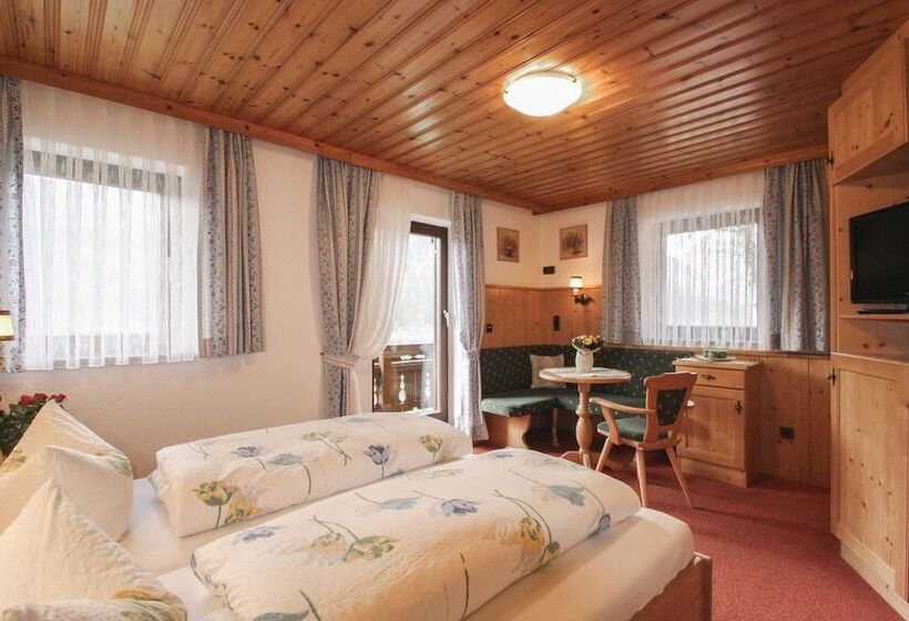 Camera Standard con Balcone, Pension Hubertus