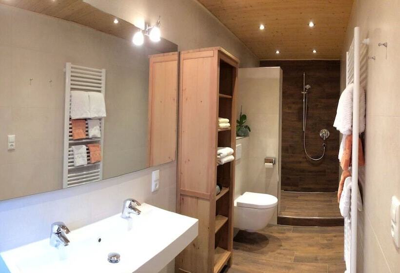 Camera Standard con Balcone, Pension Hubertus