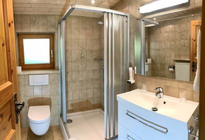 Camera Standard, Pension Hubertus