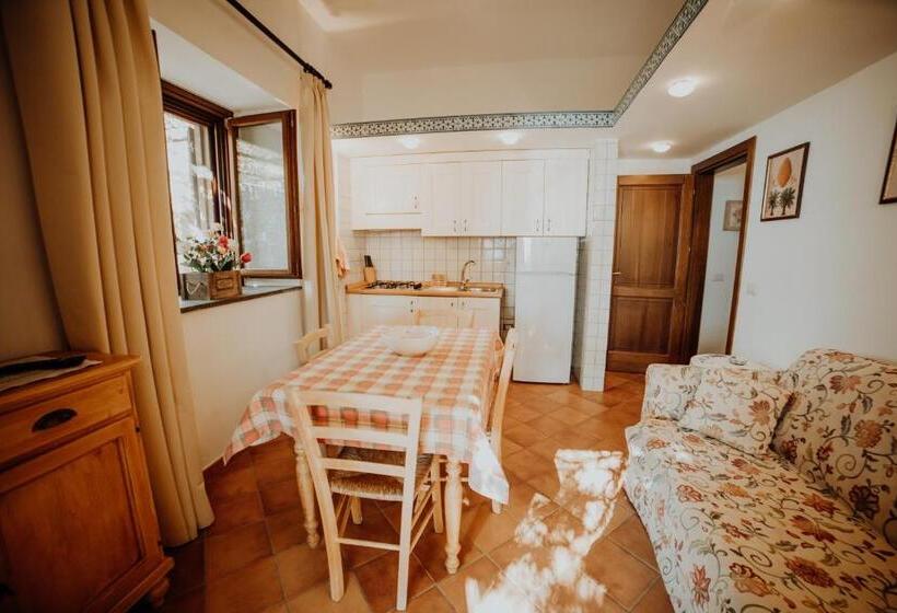 דירת חדר בקומת קרקע, Residenza Golfo Degli Ulivi