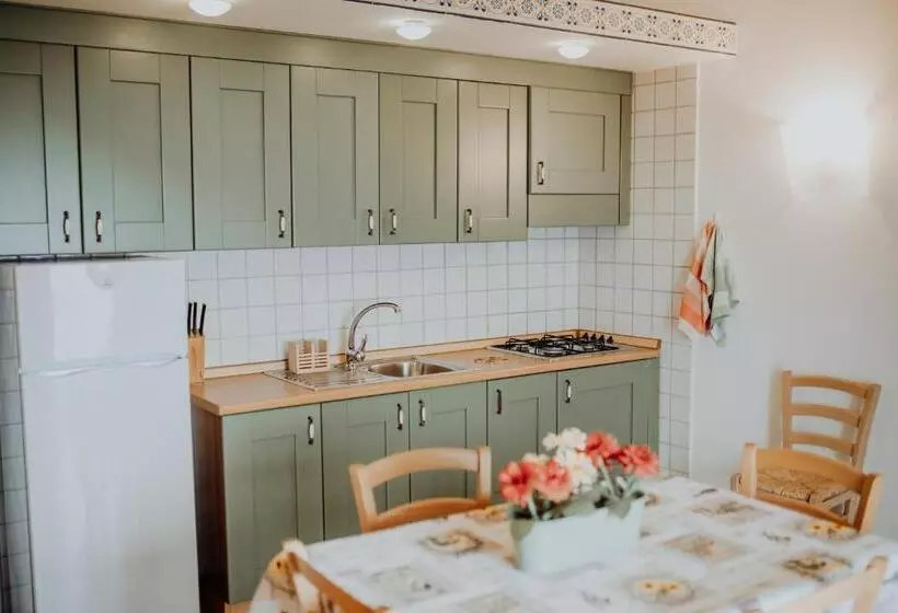 Huoneisto 1 Makuuhuone Merinäkymä, Residenza Golfo Degli Ulivi