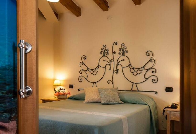 דירת חדר, Residenza Petrera