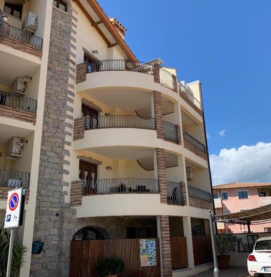 דירת פנטהאוז 1 חדרי שינה, Residenza Petrera