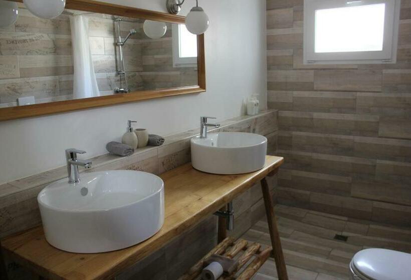 اتاق استاندارد چهار تخته, Salecce B&b