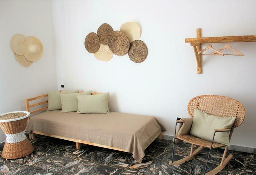 اتاق استاندارد چهار تخته, Salecce B&b