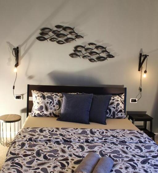 اتاق استاندارد سه نفره, Salecce B&b