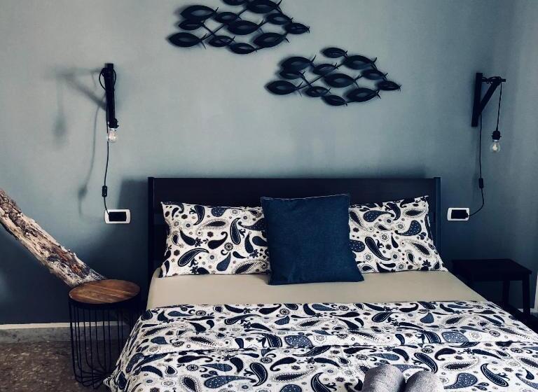 اتاق استاندارد سه نفره, Salecce B&b