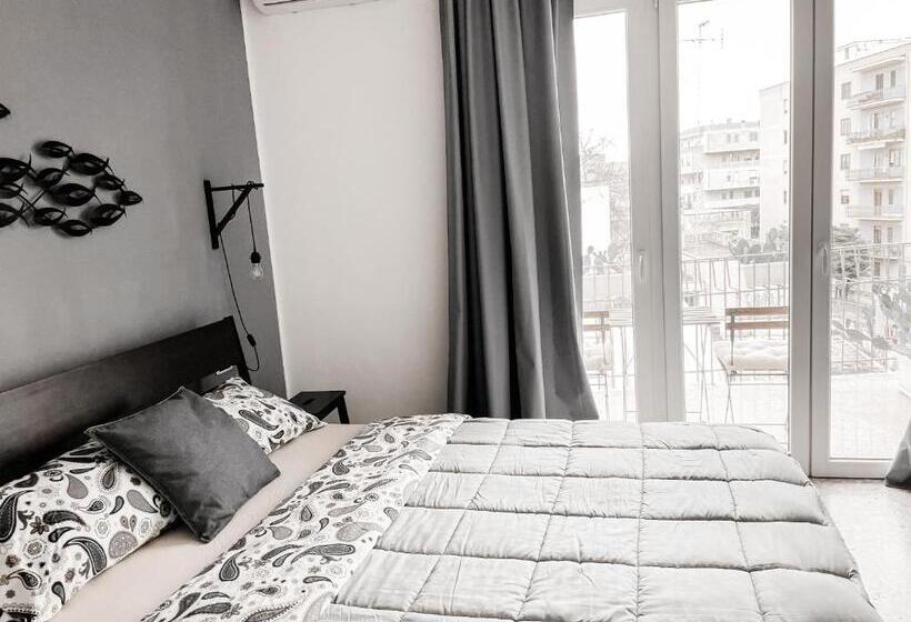 اتاق استاندارد سه نفره, Salecce B&b