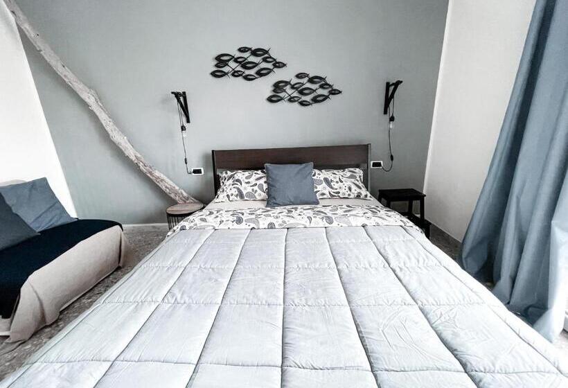 اتاق استاندارد سه نفره, Salecce B&b
