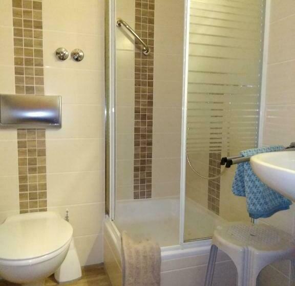 标准单人间, Stadt Lügde