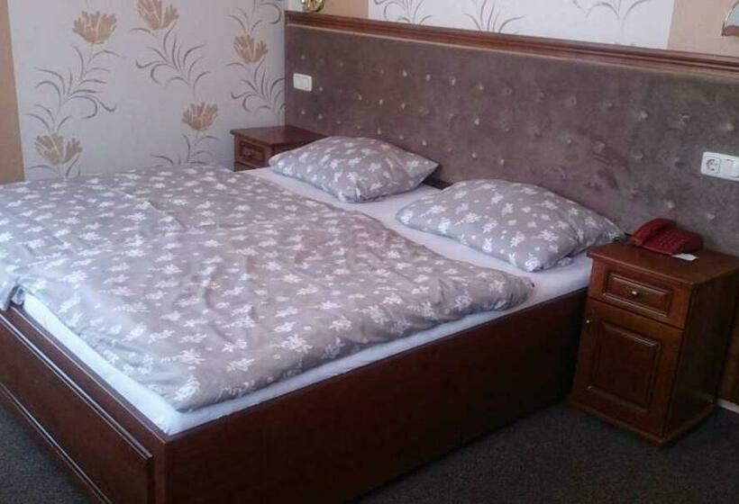 标准间, Stadt Lügde