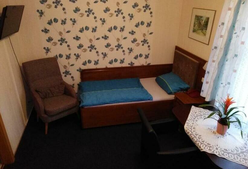 标准间, Stadt Lügde