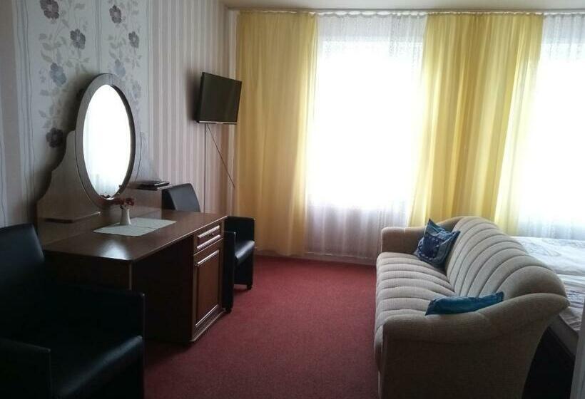 标准间, Stadt Lügde