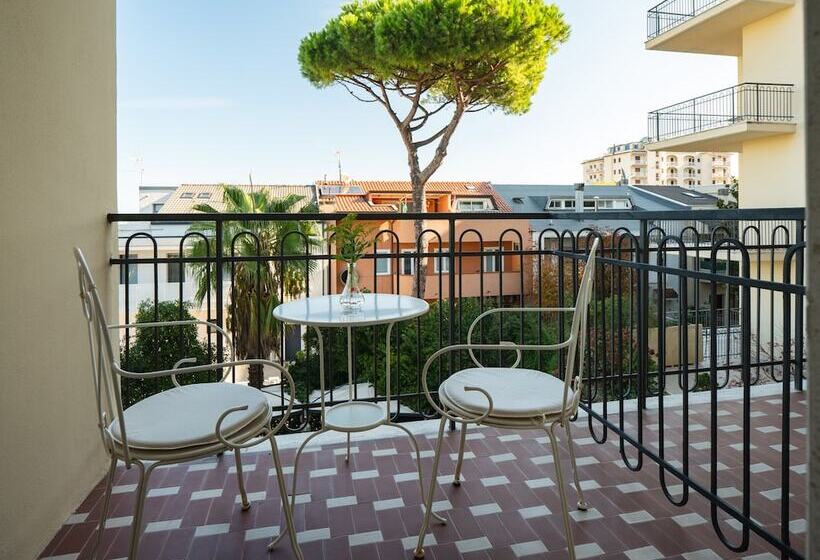 スタンダードルーム, Stella