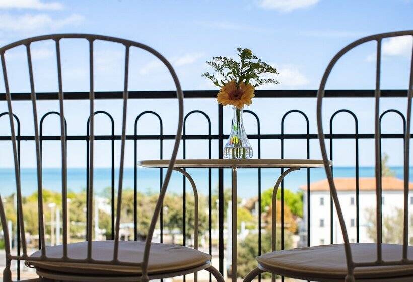 オーシャンビューのデラックストリプルルーム, Stella