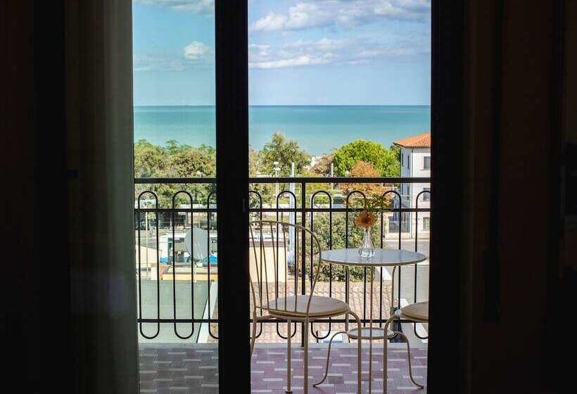 オーシャンビューのデラックストリプルルーム, Stella