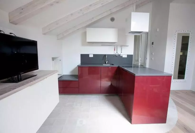 １ルームプレステージアパートメント, Villa Italia Luxury Suites And Apartments