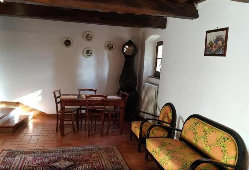 침실 2개 주택, Villa La Nussa