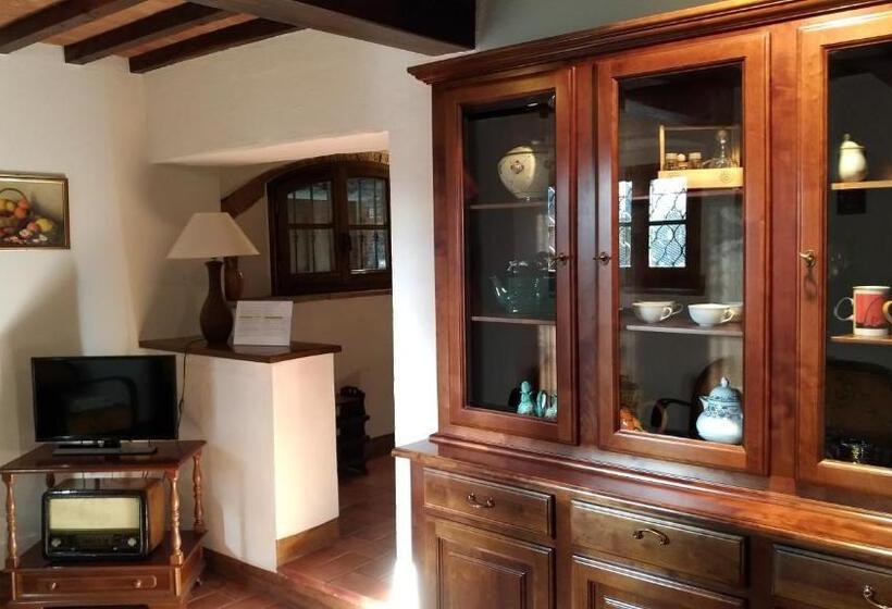 침실 2개 주택, Villa La Nussa