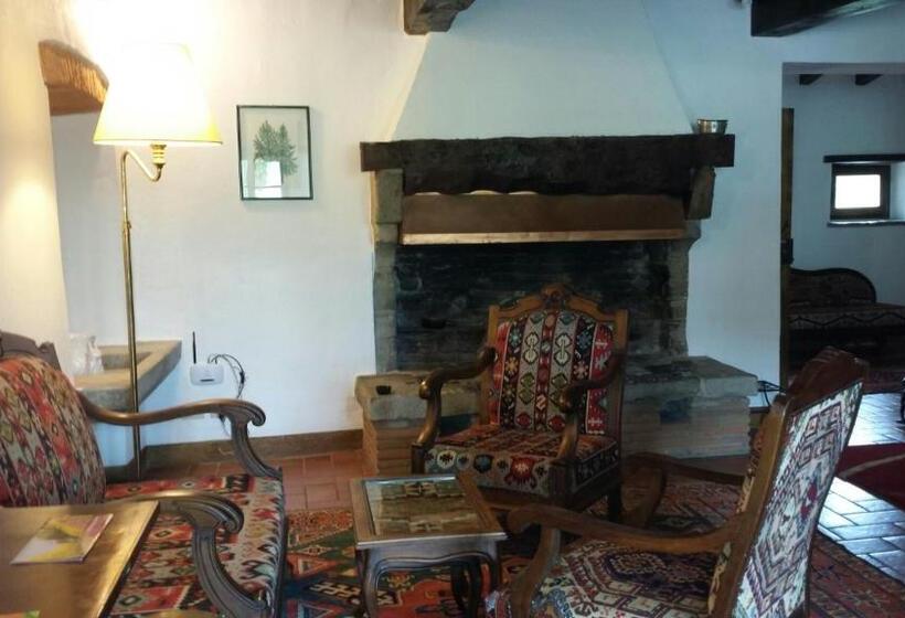 침실 4개 아파트, Villa La Nussa