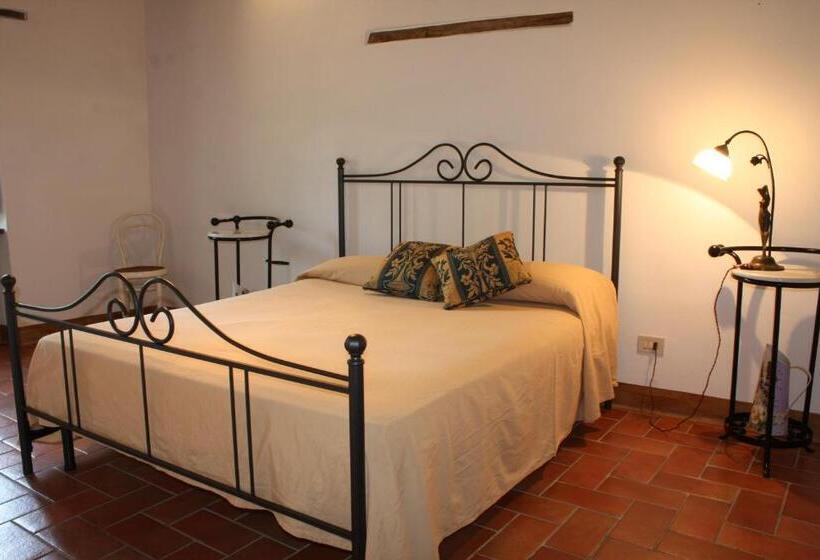 침실 4개 아파트, Villa La Nussa