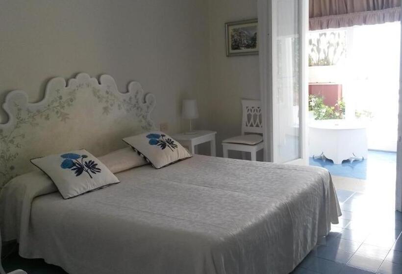 Quarto Estandar Vista Mar Lateral, Villa La Tartana