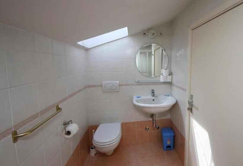 家庭间, Villa Lauda B&b