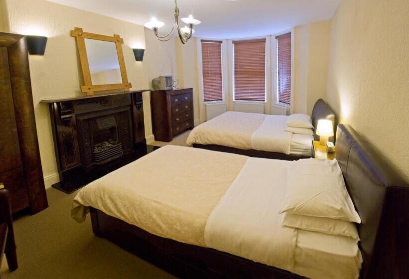 חדר משפחתי, Somerton House Rooms Only