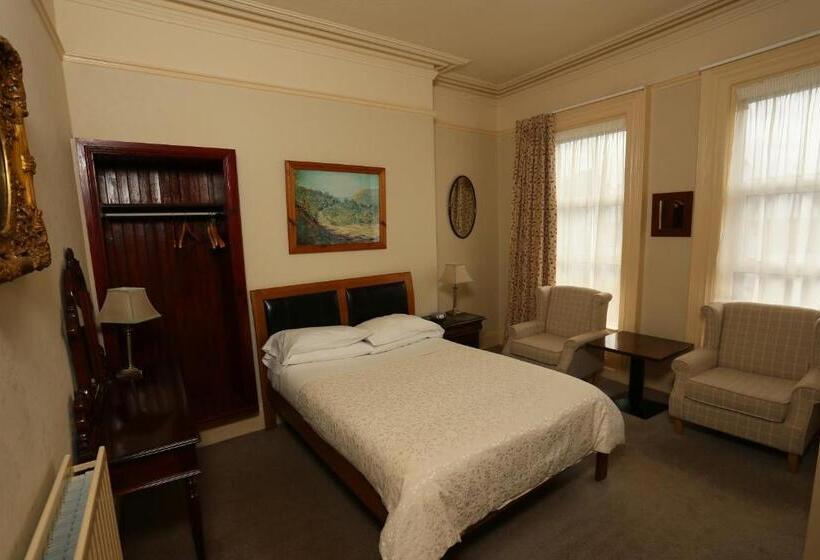 חדר משפחתי, Somerton House Rooms Only