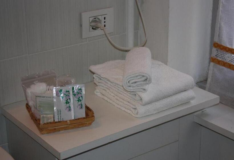 4인용 스탠다드 룸, Affittacamere Via Mazzini